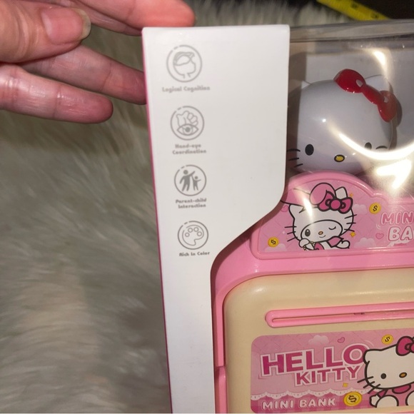 Hello Kitty Smart Lock Password Safe Mini Bank Money Box Piggy Bank New In Box - Picture 12 of 13